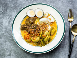 Lontong Asli Suka Ramai