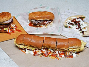 Burger Celup, Roti John Kebab