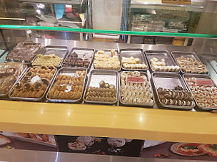 Meer Bakers Sweets