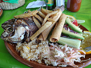 Mariscos Reyes