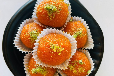 Motichur Ladoo 4 Pcs 310 Gm