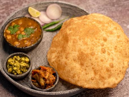 Chola Bhatura (2 Stuks)