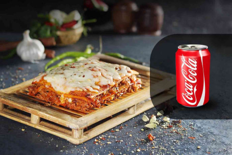 Kip Kheema Lasagne Cola