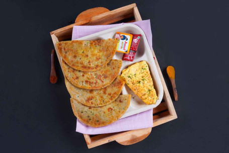 Aloo Paratha Met Dubbele Omelet Combo