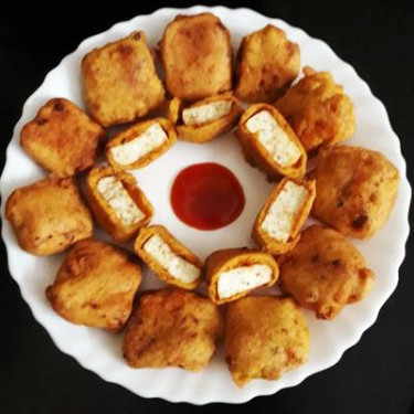 Paneer Pakoda (8 Stuks)