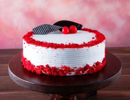 Misty Red Velvet-Cake