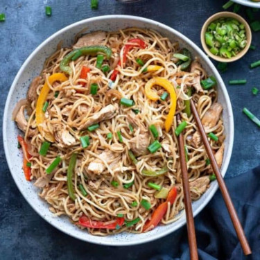 Chicken Classic Hakka Noodles