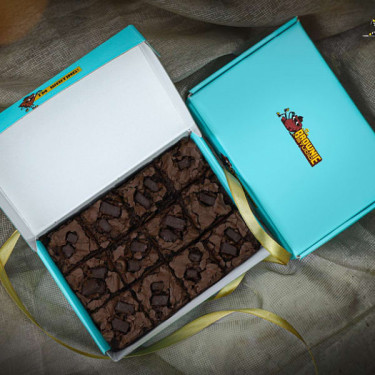 Eggless Bullet Man Brownie Box [300 Gms]