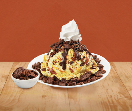 Butterscotch Fudge Sundae Met Oreo