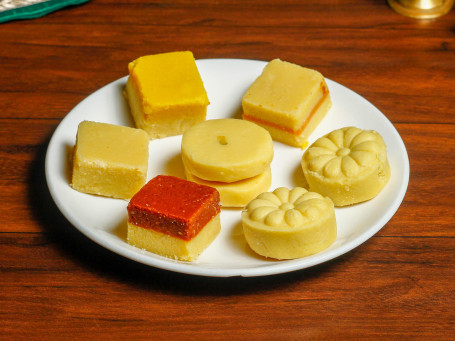 Assorted Spl Milk Sweets [250 Gms]