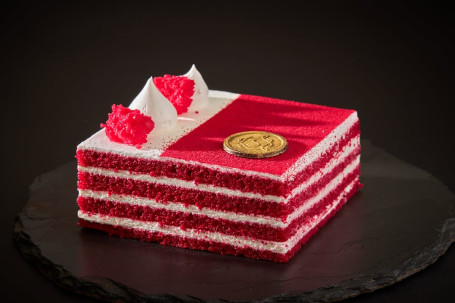 Red Velvet Cake Half Kg