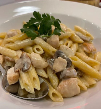 Pollo Alfredo Sauce Pasta