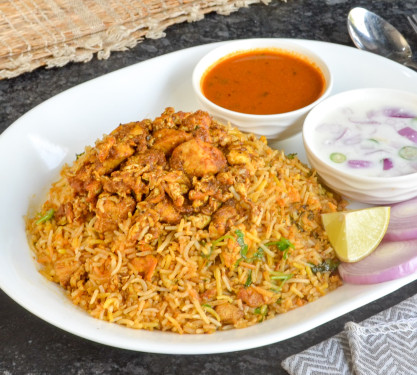 Mughlai Chicken Biryani (Bone)