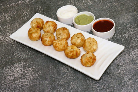 Veg Fried Momos (10 Pieces)