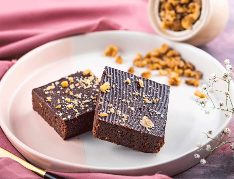 Walnut Brownie (Non Veg)