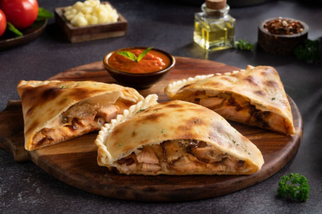 Italy Smoked Chicken Calzone