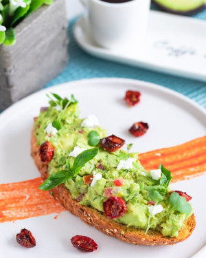 Avocado Bruschetta Tartine