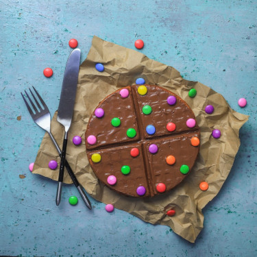 Cadbury Gems Wafelpizza