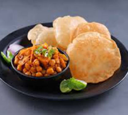 Poori Bhugni (4 Pcs)