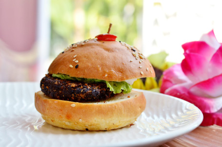 Veg Burger (2 Pcs)