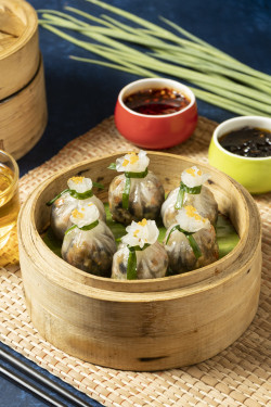 Naga Mushroom Crystal Dumpling