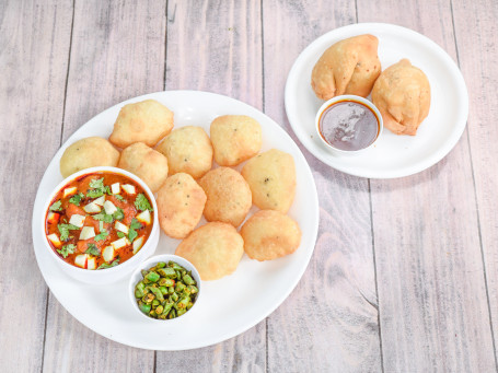 Club Kachori (10 Pcs) Samosa With Sabji (2 Pcs) Combo