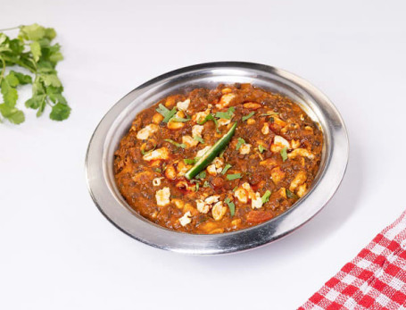 Kali Dal Anda Tadka