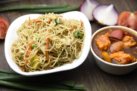 Chilli Paneer Veg Chow Mein