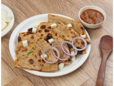 Paneer Pyaz Paratha (2 Pcs)