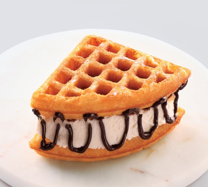 Ijs En Fudge Vanille Wafel