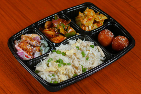 Veg Fried Rice Veg Manchurian Chilli Paneer Gravy Gulab Jamun Kimchi Salad