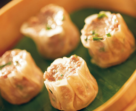 Chicken Straw Mushroom Siu Mai 6 Pcs)