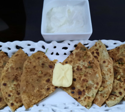 2 Pcs Aloo Paratha With Sweet Lassi