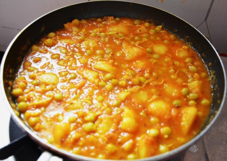 Aloo Mattar