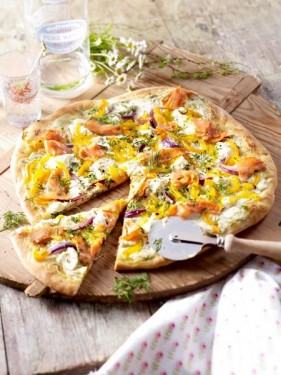 Lachs Pizza