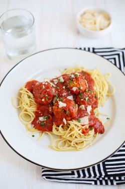 Veganistische Spaghetti Pomodoro