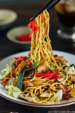 Groente Yakisoba (393Kcal)