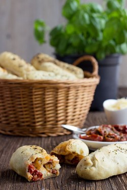 Pizzabrötchen Kase En Salami