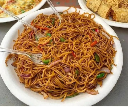 Egg Chowmein With Chinese Vegetable