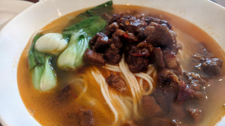 C18. Spicy Pork Noodle Soup Là Ròu Tāng Miàn