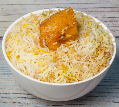 Aalu Biryani With Salad