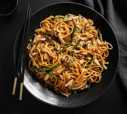 Lo Mein Noodles [Egg+Chicken]