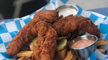 Nashville Hot Chicken Basket