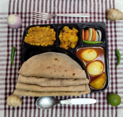 Roti 4 Piece Chana Dal Aloo Fry Egg Curry (2 Piece Egg)