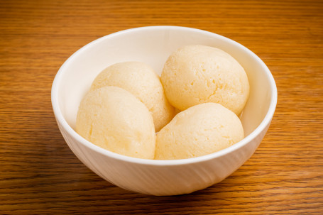 Big Rasgulla 4 Pcs