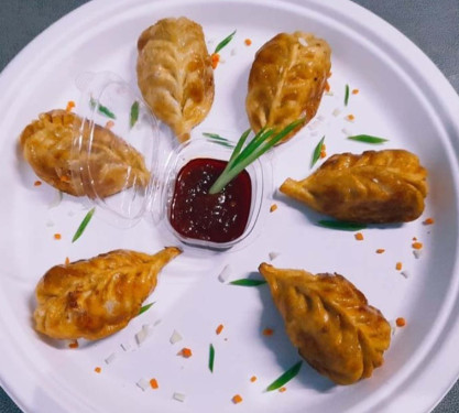 Chicken Crispy Fried Momo (6 Pieces)