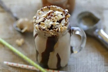 Peanut Butter And Caramel Frappe