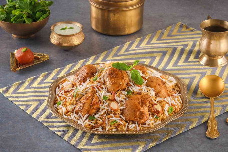 Hyderabadi Lazeez Bhuna Murgh Pittige Kip Biryani, Zonder Been Voor 1-2 Personen]