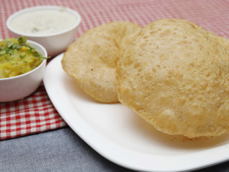 Poori (2 Pcs) Potato Masala