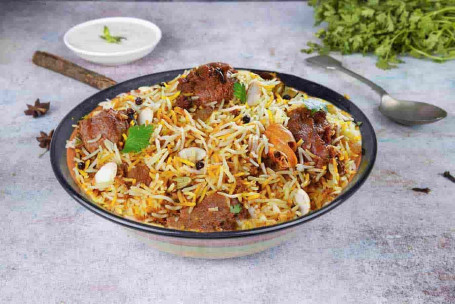 Lucknowi Mutton Dum Biryani (Zonder Been) (Voor 1 Persoon)